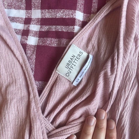 Urban Outfitters Smocked Crop Top - Picture 2 of 3